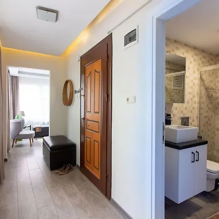 Lägenhet Pretty Corner Flat With Abundant Light In Kadikoy Istanbul